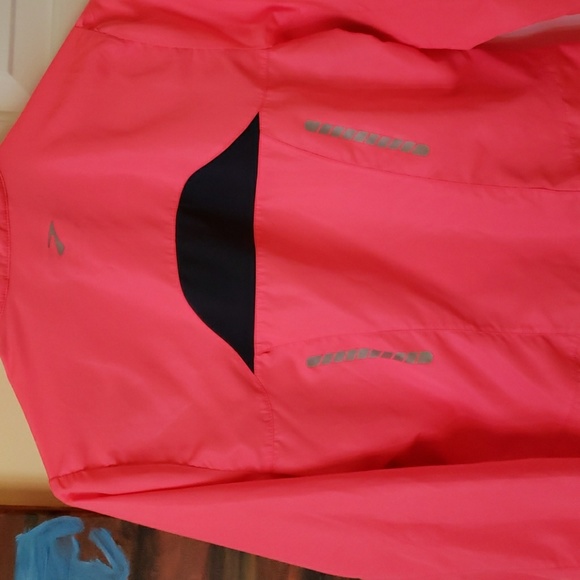 Running jacket - Picture 3 of 3